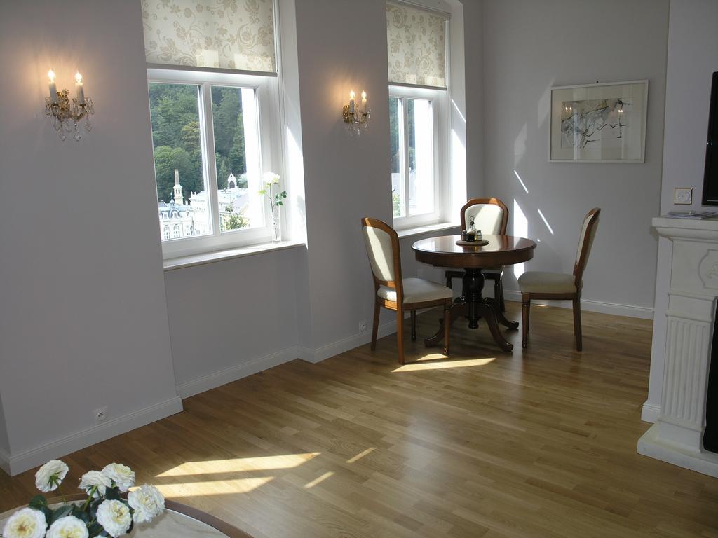 Apartman Lux Skroupova Apartment Karlovy Vary Exterior photo